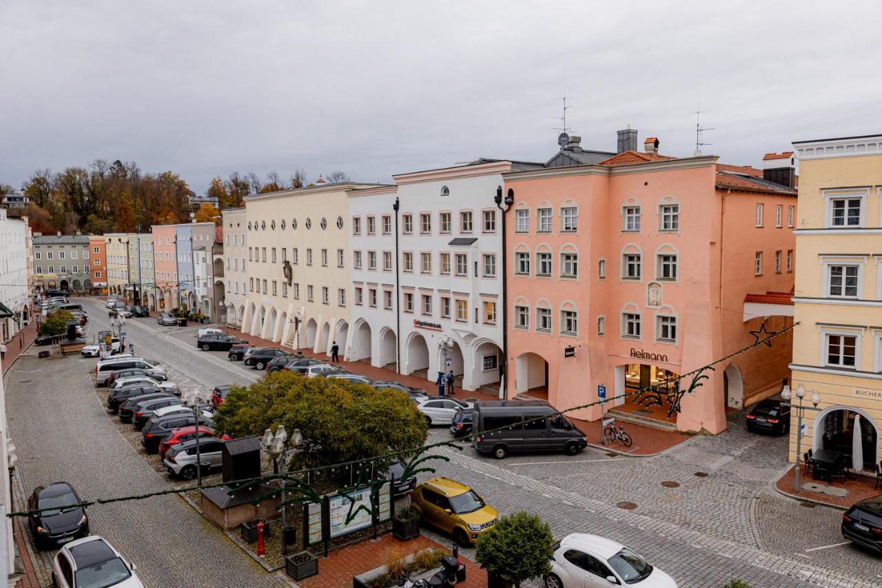 Highlight Am Stadtplatz Muehldorf - C4S Come4Stay - 2 Zimmer Wohnung I Bis Zu 5 Gaeste מראה חיצוני תמונה