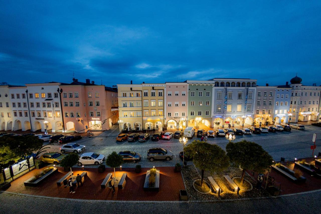 Highlight Am Stadtplatz Muehldorf - C4S Come4Stay - 2 Zimmer Wohnung I Bis Zu 5 Gaeste מראה חיצוני תמונה