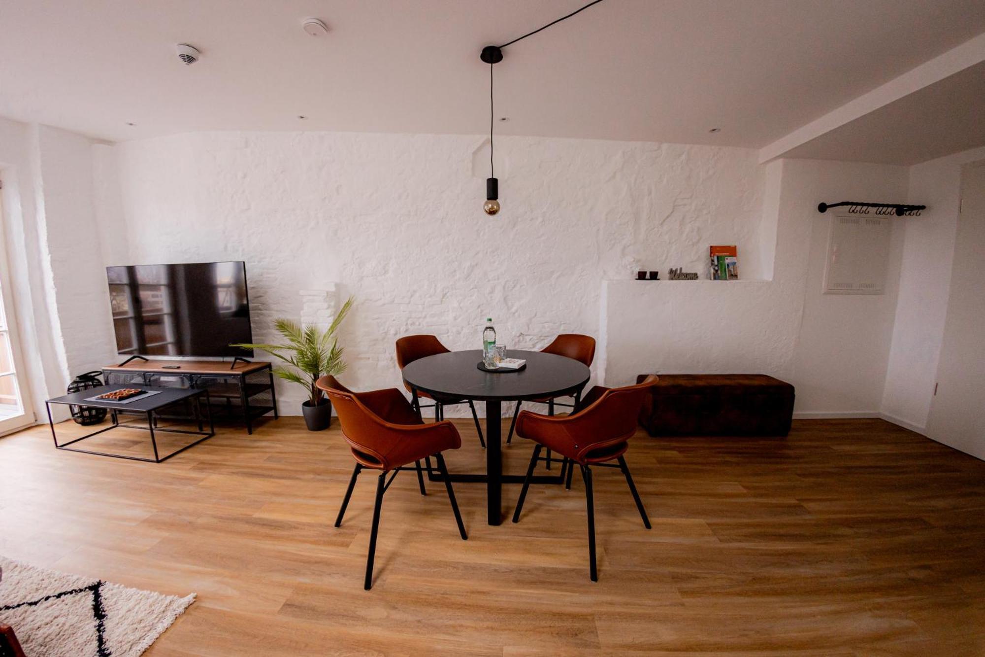 Highlight Am Stadtplatz Muehldorf - C4S Come4Stay - 2 Zimmer Wohnung I Bis Zu 5 Gaeste מראה חיצוני תמונה
